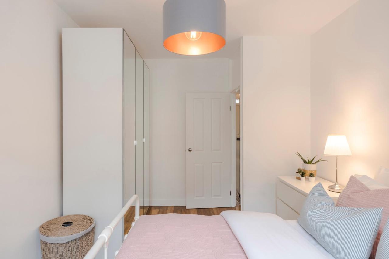 Central Euston One Bedroom Home 런던 외부 사진