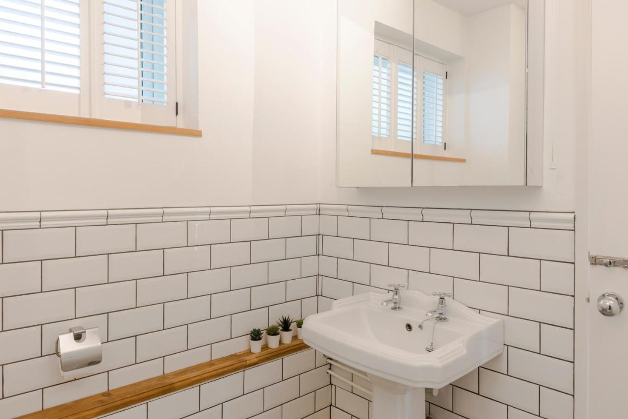 Central Euston One Bedroom Home 런던 외부 사진